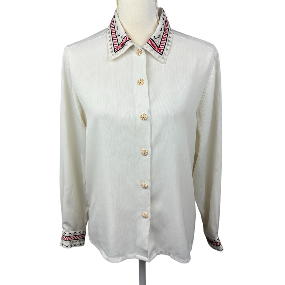Koret blouse, size 8P, geometric trim, buttons, pleated, office, dressy